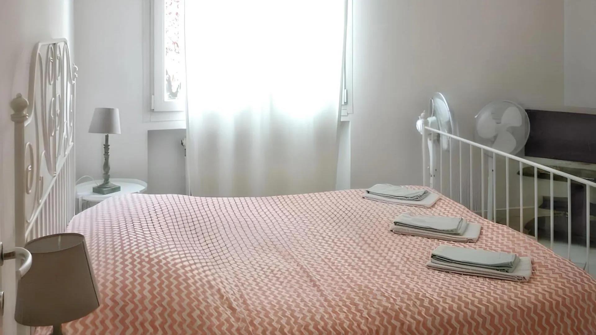 Spacious Apartment In The Heart Of Bologna - 2 Bedrooms